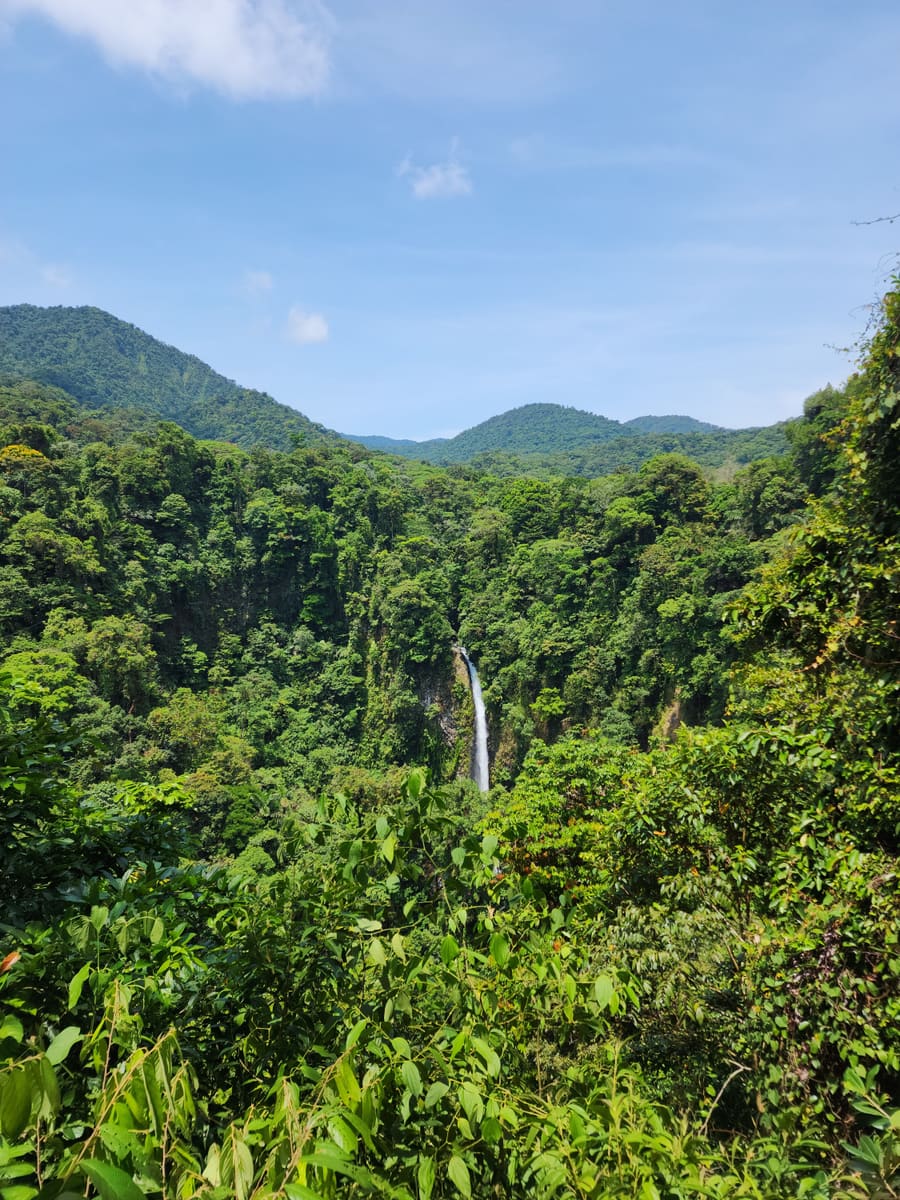 La Fortuna Waterfall — Costa Rica