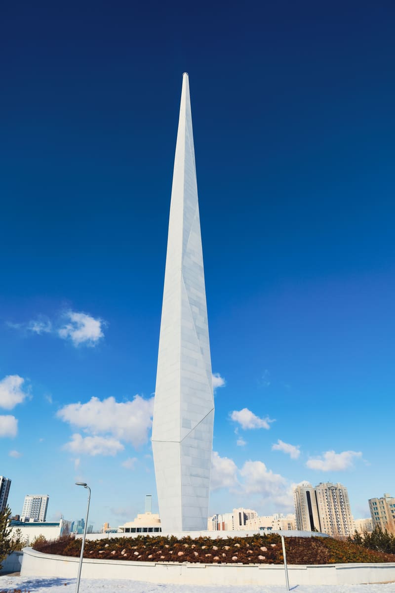 Independence Monument — Turkmenistan